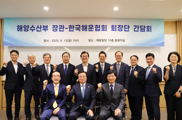 단체사진_2.JPG