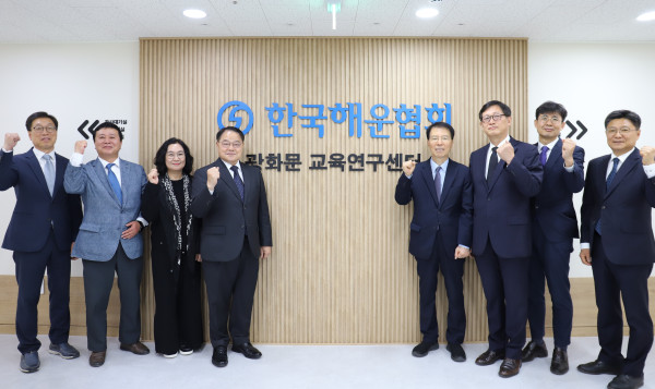 단체사진_1.JPG